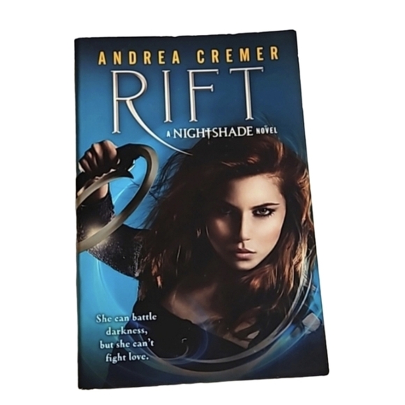 RIFT Andrea Cremer A Nigtshade Novel Speak Books Paperback 2013 Pre-owned - Picture 1 of 17